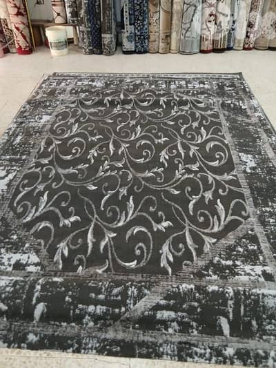 كل سجاده حسب مقاسا يعني كل نقشه موجود منا تلات