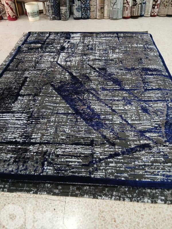 كل سجاده حسب مقاسا يعني كل نقشه موجود منا تلات 1