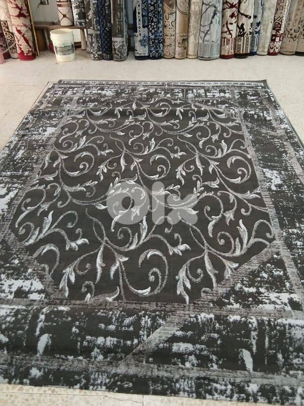 كل سجاده حسب مقاسا يعني كل نقشه موجود من 4