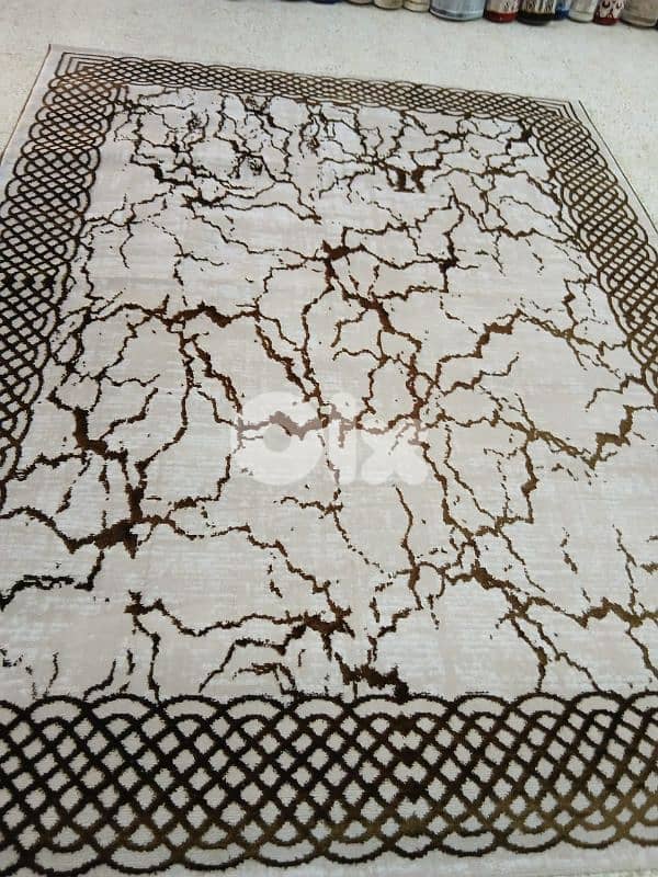 كل سجاده حسب مقاسا يعني كل نقشه موجود منا تلات مقاسات 1