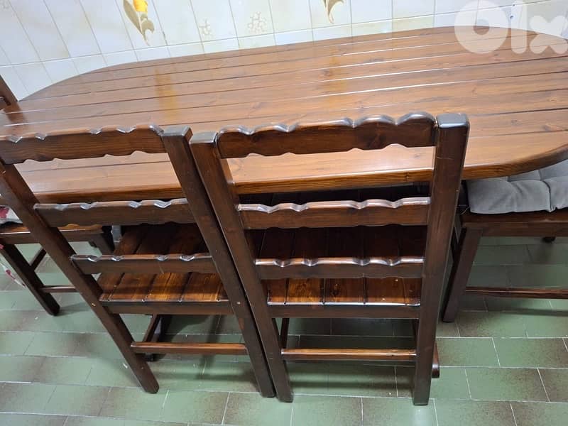 Vitrine -  فيترين مع طاولة وكراسي 1