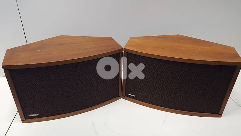 Speakers (Bose, JAMO, Olufsen etc. . . ) 3