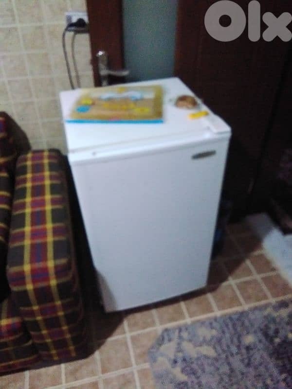 غاز اربع عيون + براد صغير  للبيع بسعر مناسب 1