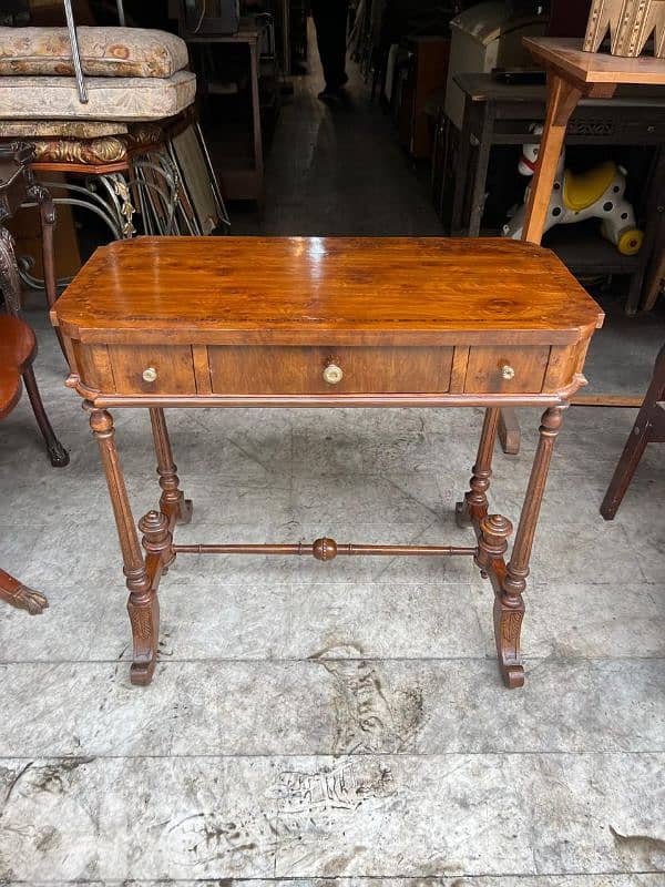 frensh table salon 80cm طاولة مكتب او صالون فرنسي خشب جوز 0