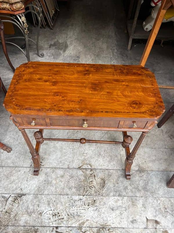 frensh table salon 80cm طاولة مكتب او صالون فرنسي خشب جوز 2