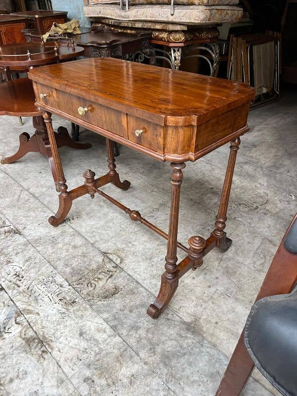 frensh table salon 80cm طاولة مكتب او صالون فرنسي خشب جوز 3