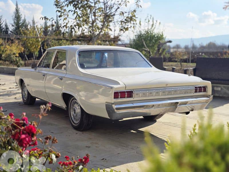 OLdsmobile Automatic V8 model 1960 Jdidi top faresh jeled Dwalib jded 0