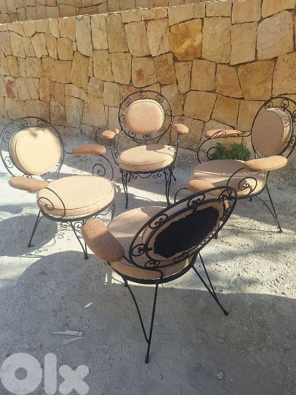 كراسي فيرفورجي انتيك عدد٤ تصميم مميز سعر لقطة 1