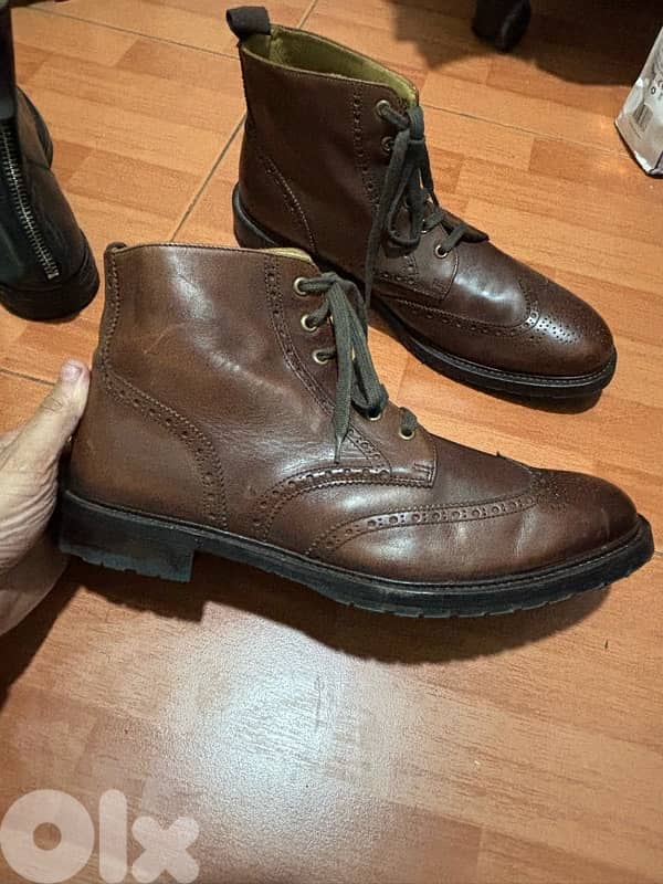 Russel & Bromley, London, high quality leather shoes. 0