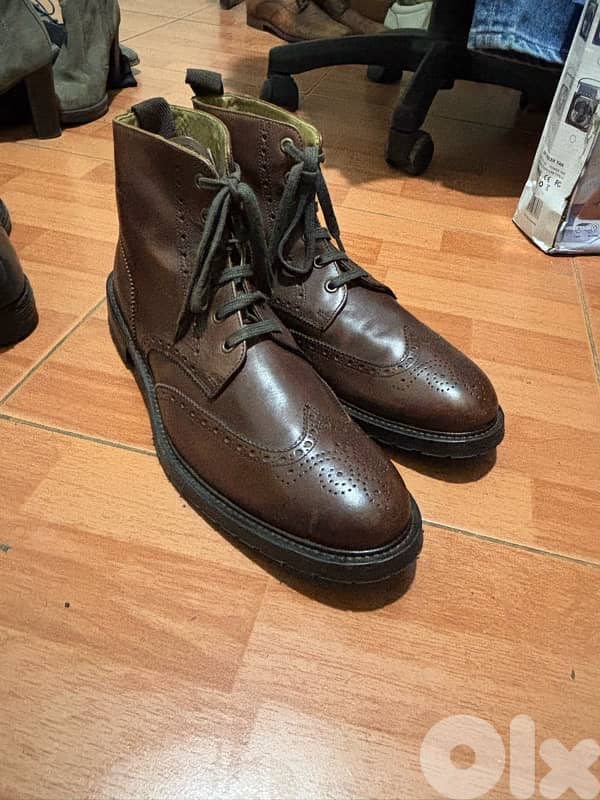 Russel & Bromley, London, high quality leather shoes. 2