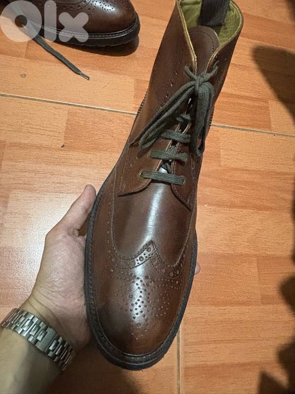 Russel & Bromley, London, high quality leather shoes. 3