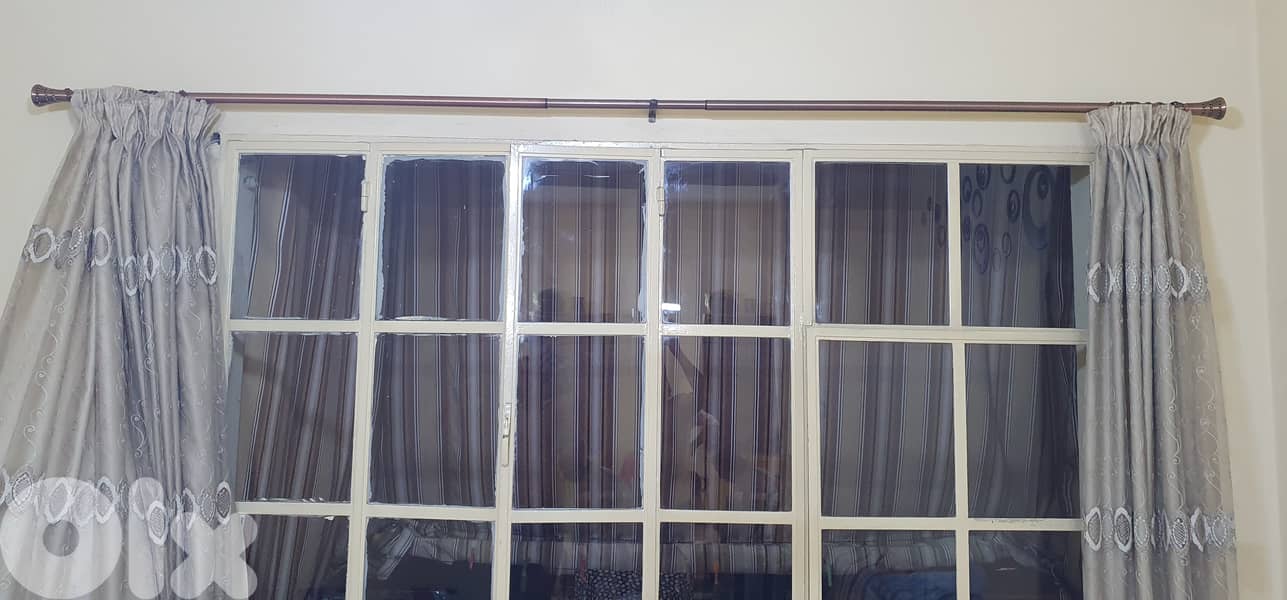 برداية داخلي صالون كبيرطول ٢٥٦ عرض ٣١٥ مع حديدوشناغل مستعمل نضيف بيروت 3