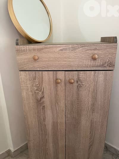 خزانة احذية