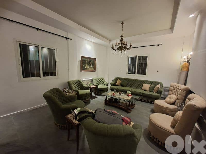 dining room , oak , chairs , lustres, tables 0