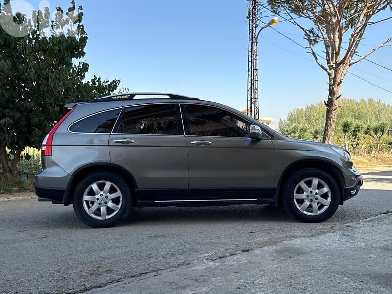 هوندا سي ار في 2009 0