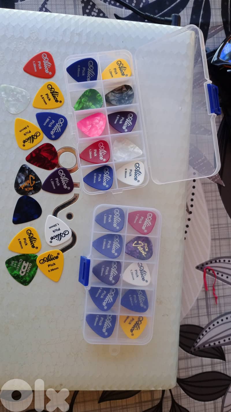 غيتار علبة ريش غيتار 1