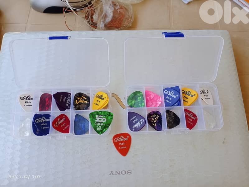 غيتار علبة ريش غيتار 3