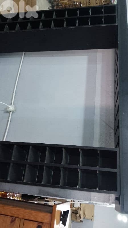 بار خشب اسود 1