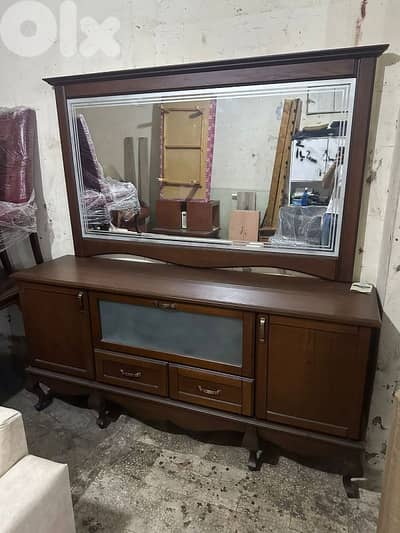 اوضة سفرة شغل توصاية ملبسة قشرة سنديان