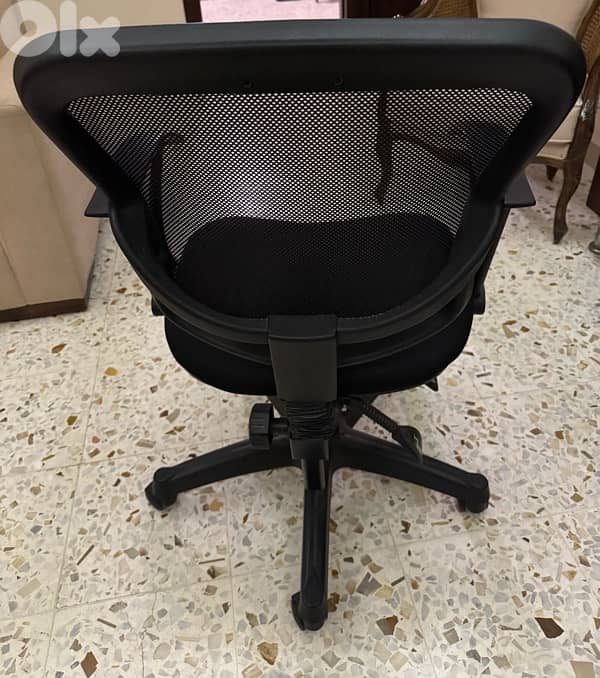 Office Chair in Good Condition – Comfortable & Adjustable 0