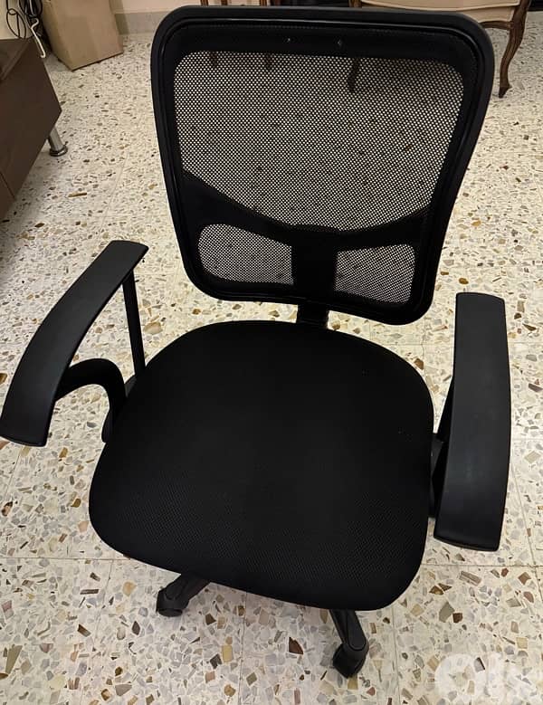Office Chair in Good Condition – Comfortable & Adjustable 1