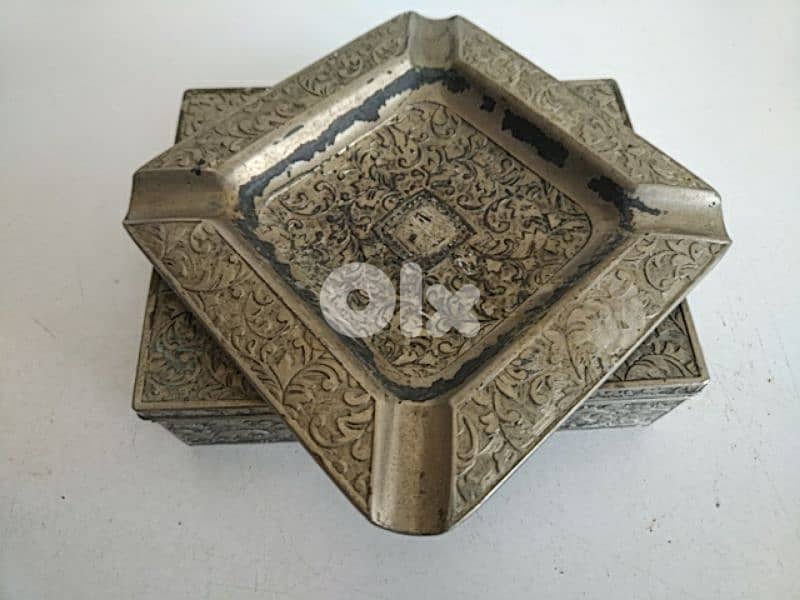 Vintage cigarette box with ashtray (Made in Japan) - Not Negotiable 1