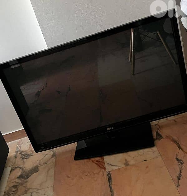 PS5 Slim Digital Edition 1TB With 2 Controllers Plus 42 Inch LG TV 3