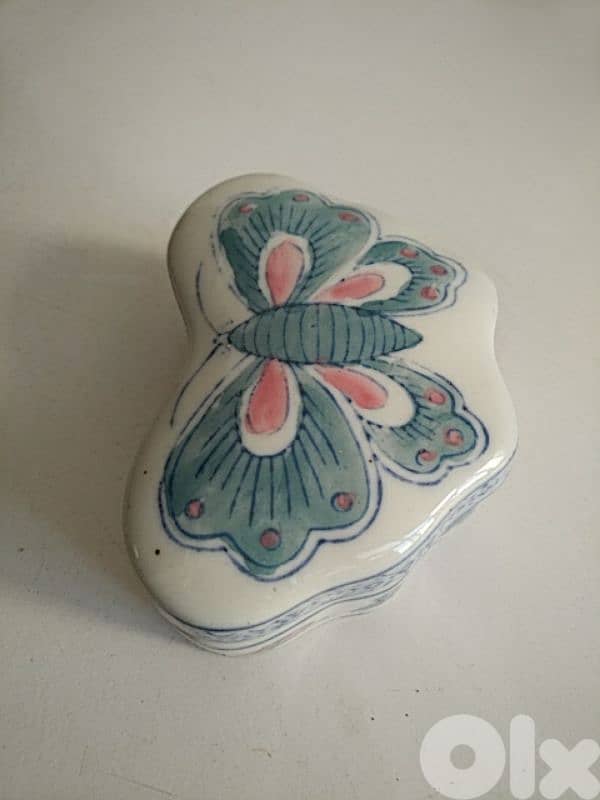 Old butterfly jewels box - Not Negotiable 3