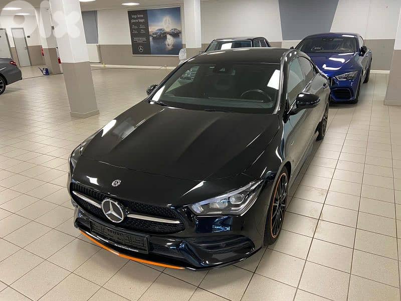 2020 Mercedes-Benz CLA 200 AMG-Line Orange Edition 0