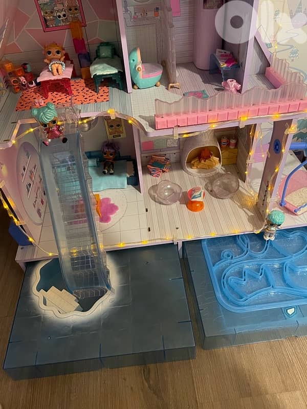 LOL Winter Disco Chalet 2