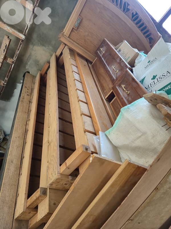 غرفة نوم كاملة خشب زان 6