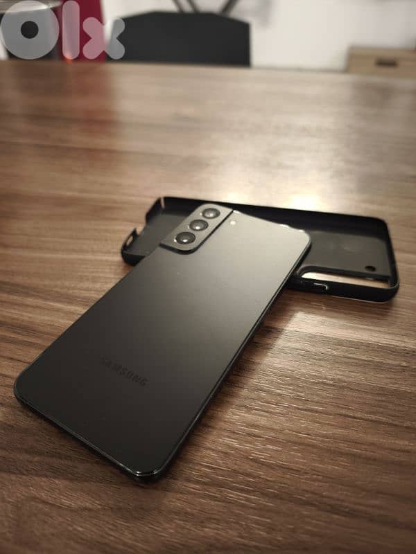 Samsung S22 Plus in Perfect Condition 1