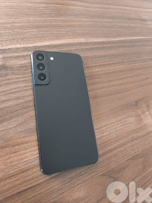 Samsung S22 Plus in Perfect Condition 2