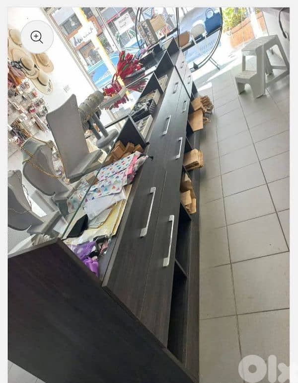 أغراض محل اكسسوارات كاملة للبيع 1