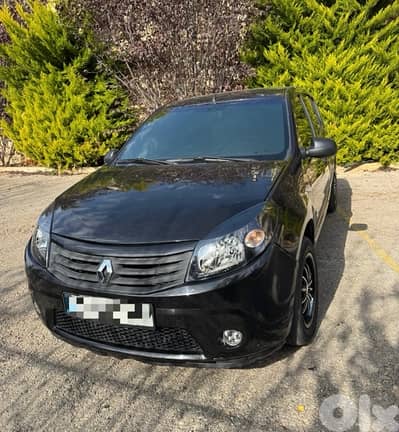 Renault Sandero 2011