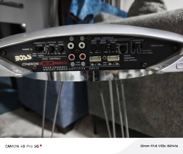 Boss car amplifier 1600 watt with remote Bass 2