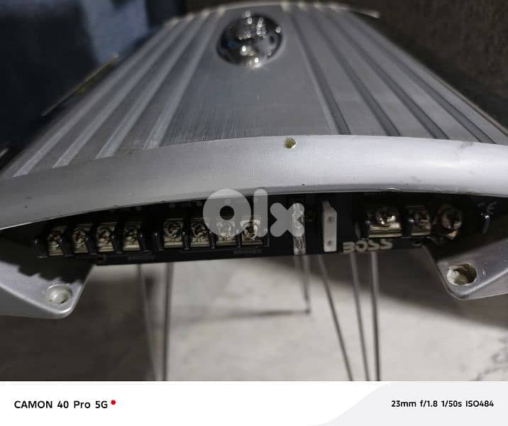 Boss car amplifier 1600 watt with remote Bass 3