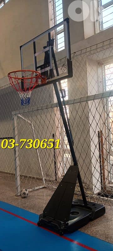 280$ Movable basketball hoop