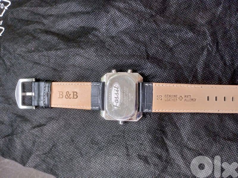 Rare Fossil Men’s 44mm Dual Time, Wood Dial, Leather Strap 4