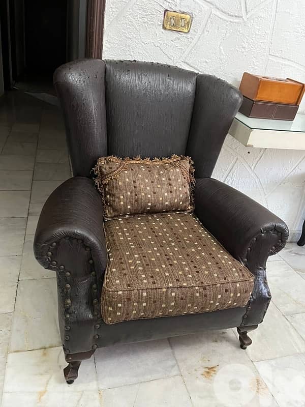 صالون كبير مرتب تقيل بدو تنجيد 2