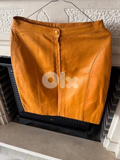 Genuine leather skirt
