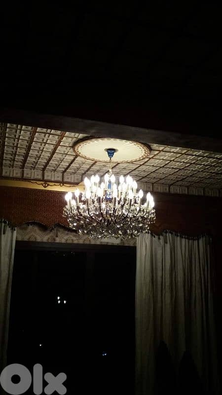Vintage 20-arm crystal drop chandelier - 40 candle lights 1