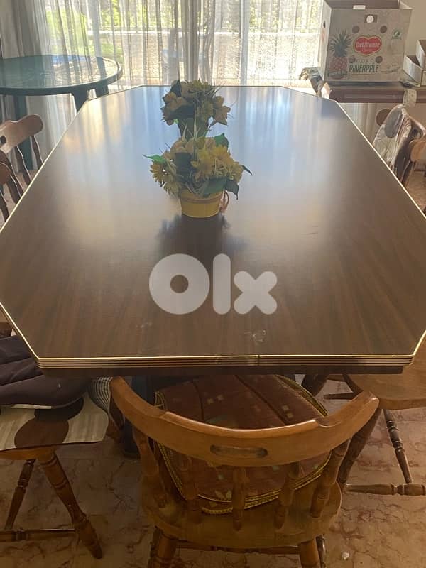 used dining room.  غرفة طعام مستعملة 2