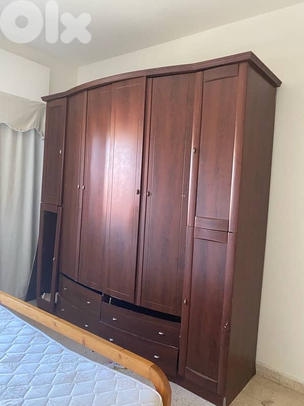 used bedroom. غرفة نوم مستعملة 2