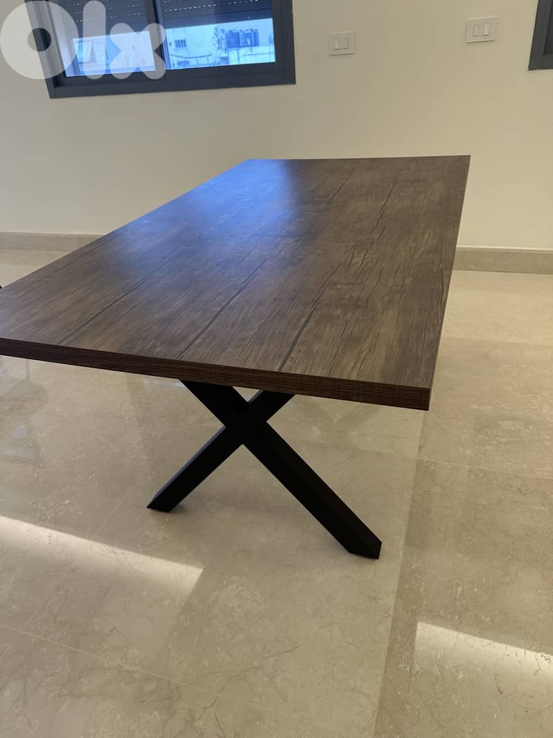 Dining table - still new 1