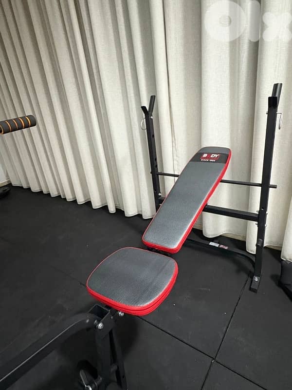 8-in-1 Weight Bench 4