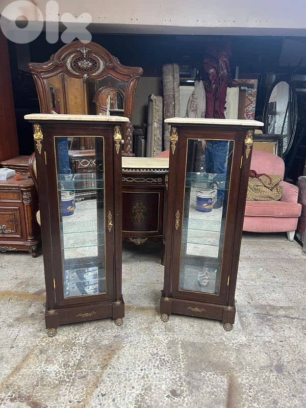 فاترينة كريستال مصرية خشب زان انتيك مرصعين نحاس عدد اتنين 0