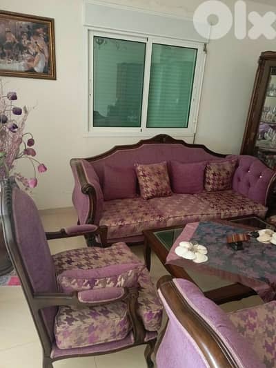 salon used but still new in very gd condition