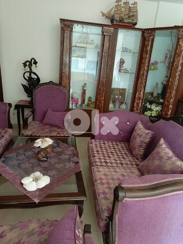 salon used but still new in very gd condition 1