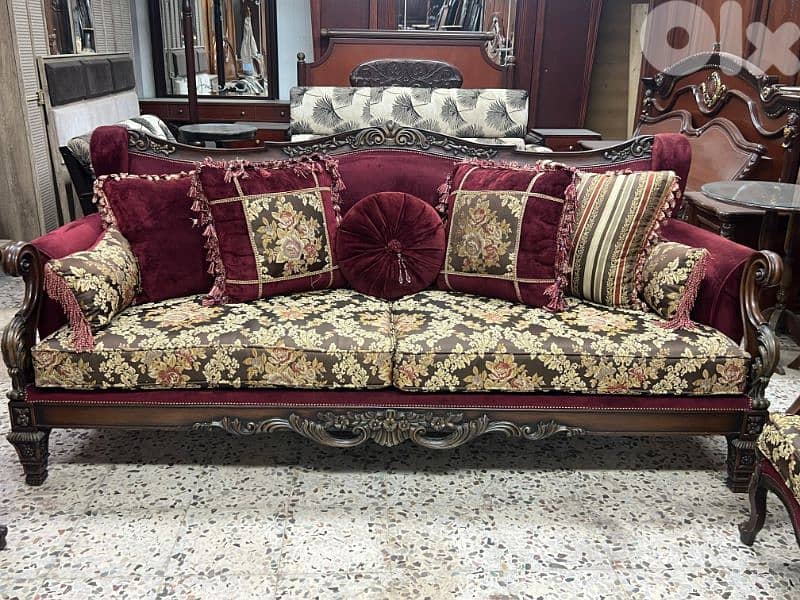 طقم كنبايات حفر ملكي خشب زان خمس قطع وطاولة 0